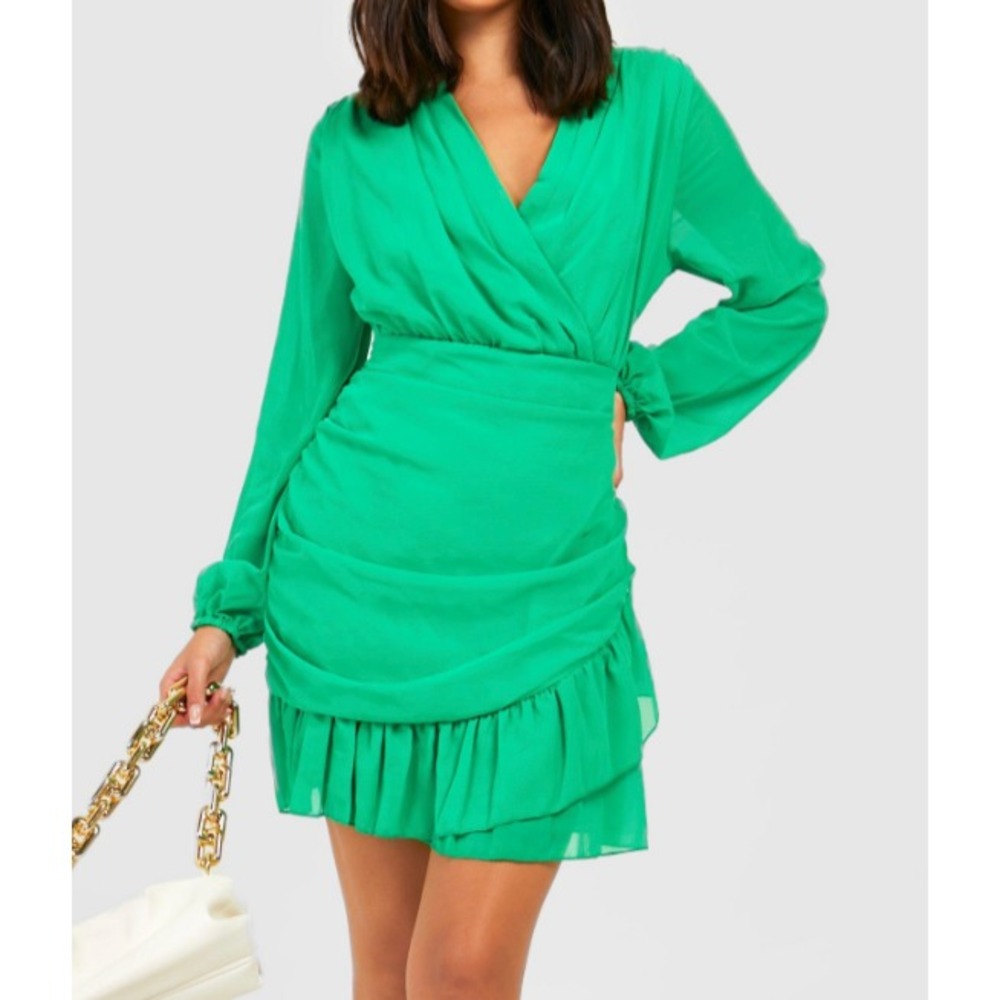New BOOHOO Plus Chiffon Ruffle Wrap Dress VIBRANT SPRING GREEN Club/Party SZ 16